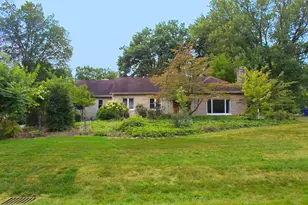 713 Marburn Dr, Columbus, OH 43214 - Photo 1