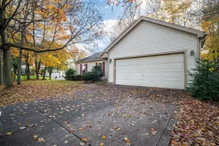 5401 Broadview Rd, Columbus, OH 43230 - Photo 1