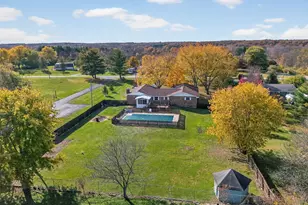 3388 Harrisburg Georgesville Rd, Grove City, OH 43123 - Photo 1