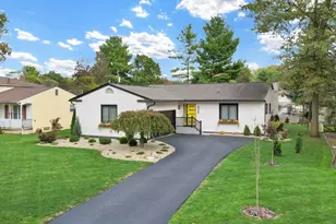 424 Cumberland Dr, Columbus, OH 43213 - Photo 1