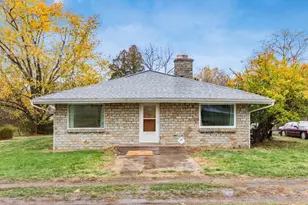 807 McNaughten Rd, Columbus, OH 43213 - Photo 1