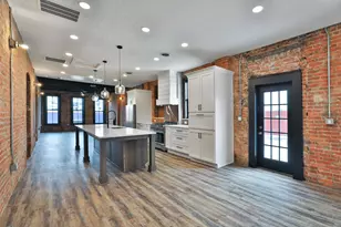 370 S Washington Ave, Columbus, OH 43215 - Photo 1