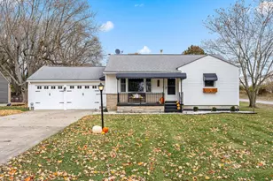 378 Linda Mel Dr, Marion, OH 43302 - Photo 1