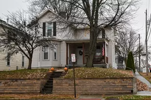 571 E Chestnut St, Lancaster, OH 43130 - Photo 1