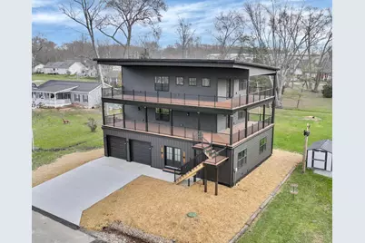 557 Lexington Avenue, Thornville, OH 43076 - Photo 1