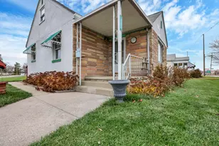 527 N Hague Ave, Columbus, OH 43204 - Photo 1