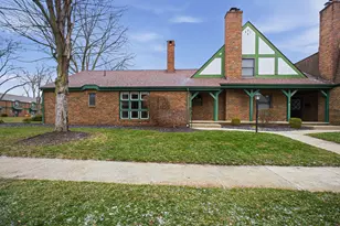 4554 Sandringham Dr, Upper Arlington, OH 43220 - Photo 1