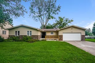 305 Station St E, Ashville, OH 43103 - Photo 1