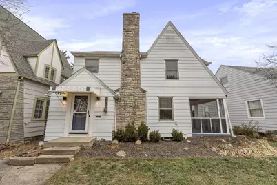 3040 Crescent Drive, Columbus, OH 43204 - Photo 1