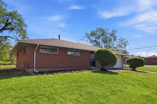 1850 Stouder Dr, Reynoldsburg, OH 43068 - Photo 1