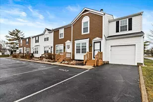 4923 Stoneybrook Blvd, Hilliard, OH 43026 - Photo 1