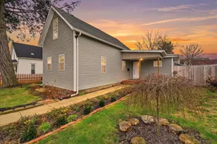 203 S Center St, Mount Vernon, OH 43050 - Photo 1