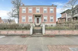 225 S Ct, Circleville, OH 43113 - Photo 1