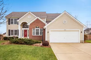 2126 Mayflower Cir, Grove City, OH 43123 - Photo 1