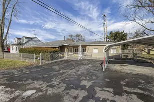 818 Lawndale Ave, Columbus, OH 43207 - Photo 1