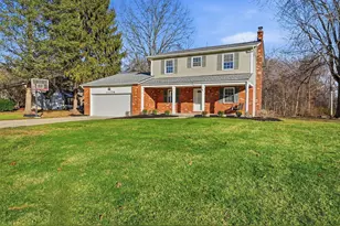 11774 Kennington Square E, Pickerington, OH 43147 - Photo 1