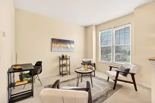 324 Benedetti Ave, Columbus, OH 43213 - Photo 1