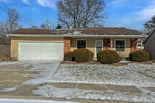 262 Fairway Rd, Delaware, OH 43015 - Photo 1