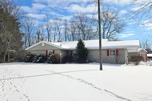 601 Portland Way N, Galion, OH 44833 - Photo 1
