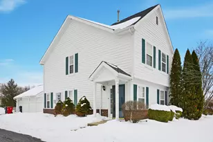 6336 Lakeview Dr E, Grove City, OH 43123 - Photo 1