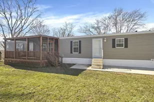 22 Skyline Dr, Ashville, OH 43103 - Photo 1