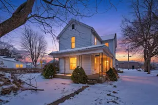 104 S Pierce Ave, Lancaster, OH 43130 - Photo 1