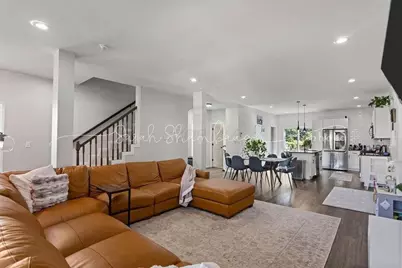 1404 S Ohio Avenue, Columbus, OH 43206 - Photo 1