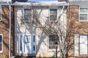 660 Dlyn St, Columbus, OH 43228 - Photo 1