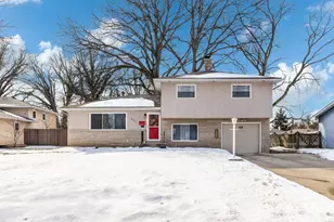 827 Inwood Pl, Columbus, OH 43224 - Photo 1