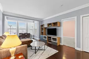 925 Ingleside Ave, Columbus, OH 43215 - Photo 1