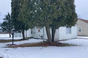 176 Mound St, London, OH 43140 - Photo 1