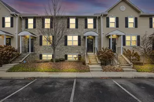 243 Oxford Oak Dr, Blacklick, OH 43004 - Photo 1