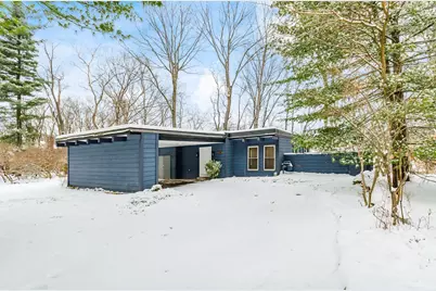 390 Lenappe Drive, Columbus, OH 43214 - Photo 1