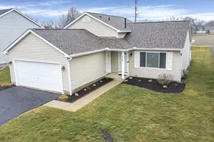 570 Carriage Dr, Plain City, OH 43064 - Photo 1