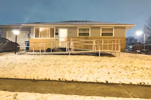 1353 Roberts Pl, Columbus, OH 43207 - Photo 1