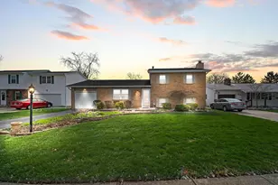 3139 Kingswood Dr, Grove City, OH 43123 - Photo 1