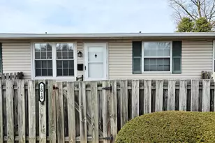 2010 Willoway Ct N, Columbus, OH 43220 - Photo 1