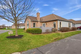 3782 Falls Cir Dr, Hilliard, OH 43026 - Photo 1