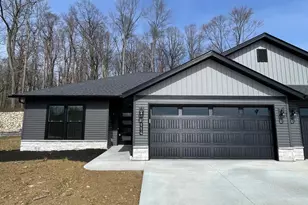 114 Roanoke St, Mount Vernon, OH 43050 - Photo 1