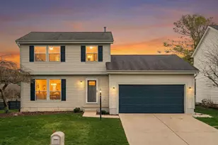 1576 Fallhaven Dr, Columbus, OH 43235 - Photo 1