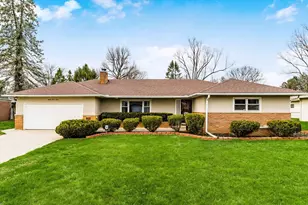 2740 Berwick Blvd, Columbus, OH 43209 - Photo 1