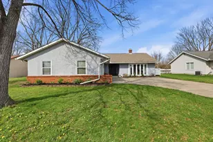 374 N Sarwil Dr, Canal Winchester, OH 43110 - Photo 1