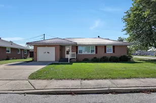 325 W Liberty St, Bucyrus, OH 44820 - Photo 1