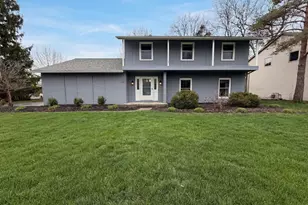 1289 Clubview Blvd S, Columbus, OH 43235 - Photo 1