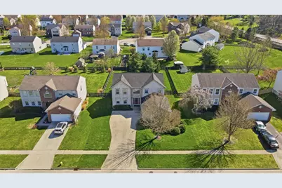 4000 Creekwood Drive, Lewis Center, OH 43035 - Photo 1
