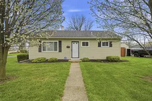 437 Madison Dr N, West Jefferson, OH 43162 - Photo 1