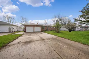 310 N Grener Ave, Columbus, OH 43228 - Photo 1