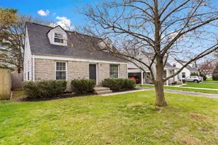 563 Loveman Ave, Worthington, OH 43085 - Photo 1
