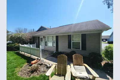 1381 Hillview Circle W, Newark, OH 43055 - Photo 1