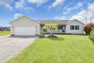 11851 Murlette Rd SW, Stoutsville, OH 43154 - Photo 1
